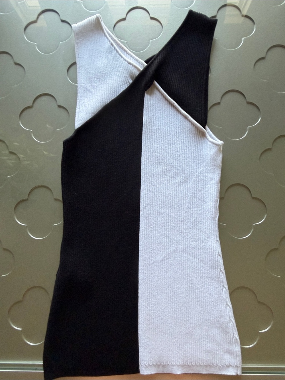 WHITE HOUSE BLACK MARKET Ribbed Colorblock Sweater Tank Top XS Black White - Picture 12 of 12